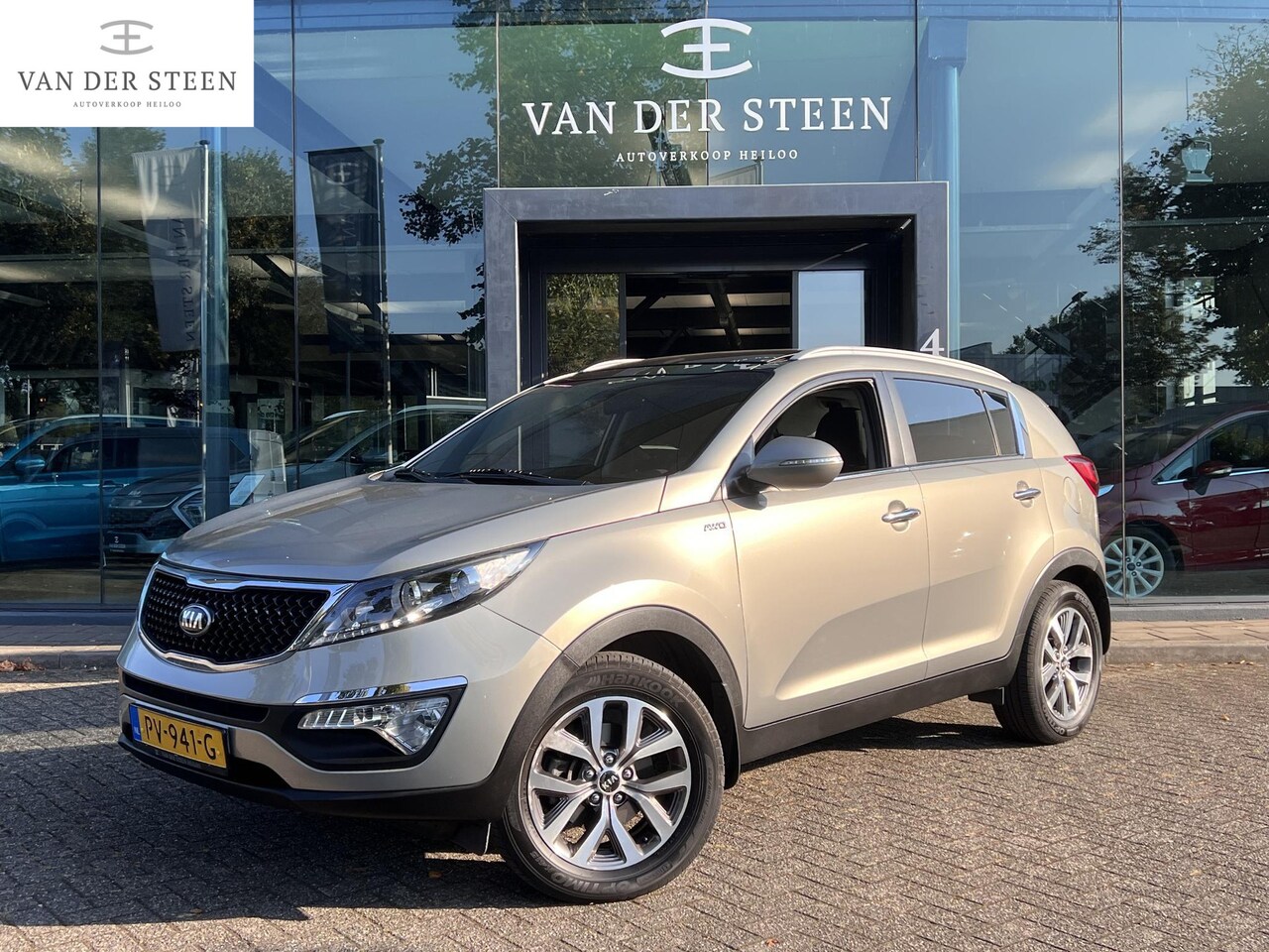 Kia Sportage - 2.0 ExecutiveLine 4WD Schuifdak | 2200KG trekgewicht | Camera - AutoWereld.nl