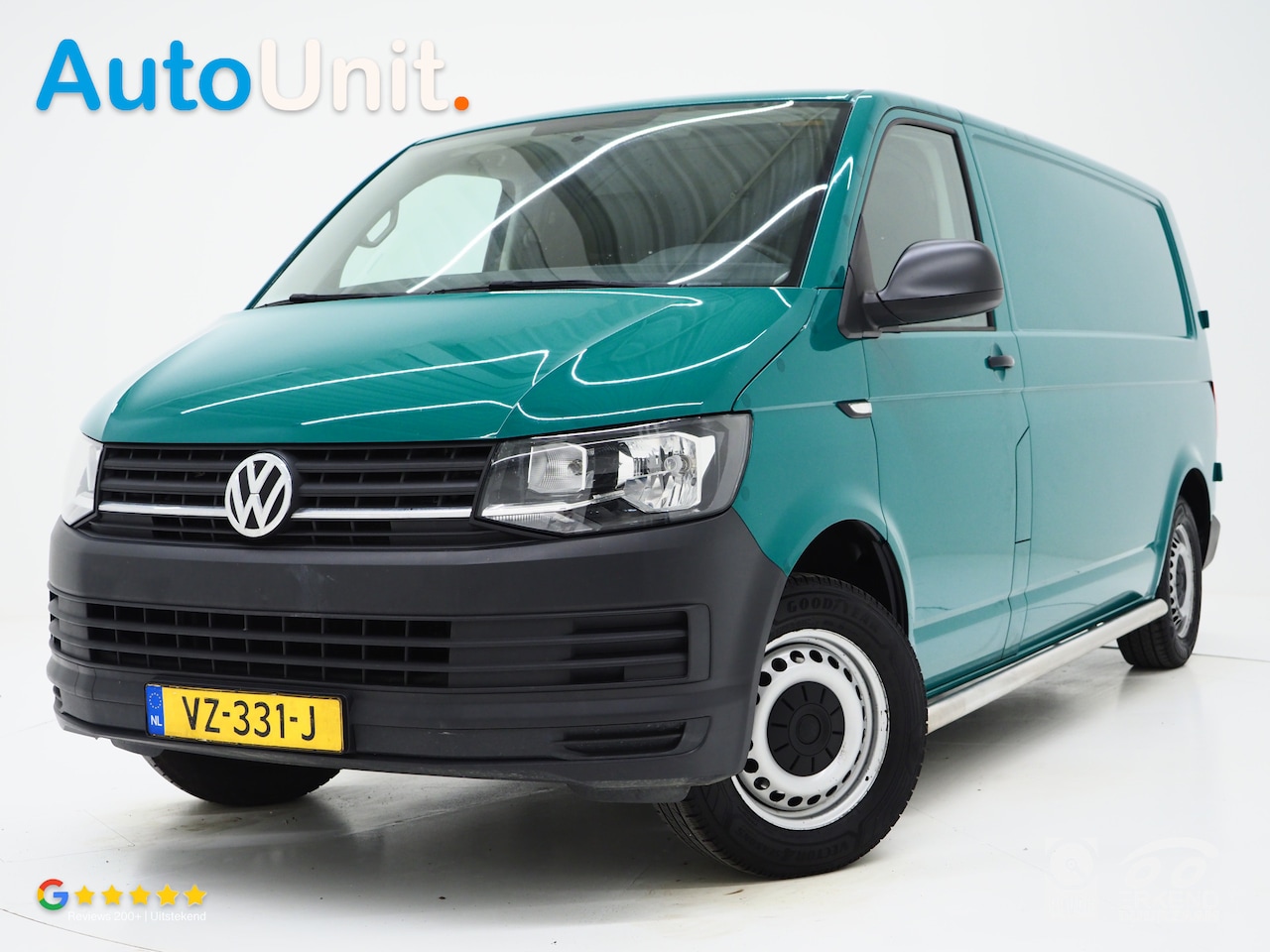 Volkswagen Transporter - 2.0 TDI L2H1 | Cruise | Trekhaak | Airco | Inrichting - AutoWereld.nl