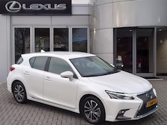 Lexus CT 200h - Business Line Pro NL-AUTO KEYLESS AD-CRUISE NAV GROOT-SCHERM LM-VELGEN