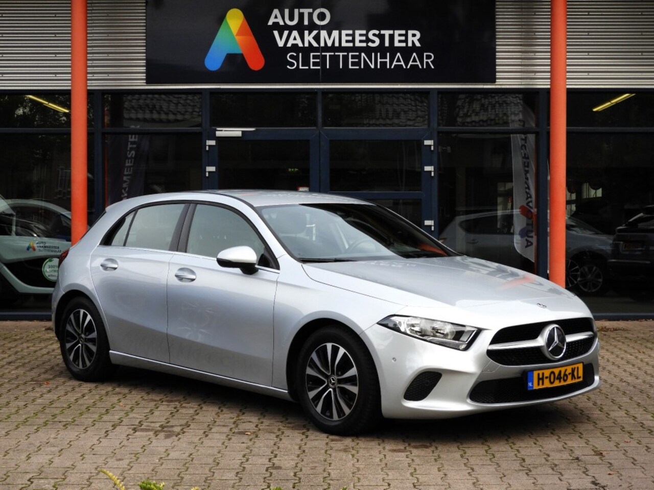 Mercedes-Benz A-klasse - A180 AUTOMAAT BUSINESS SOLUTION CARPLAY - AutoWereld.nl