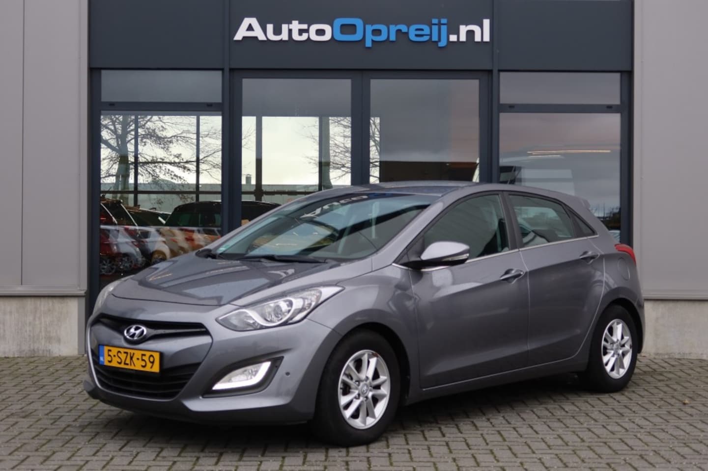 Hyundai i30 - 1.6 GDI i-Vision AUTOMAAT 5drs. NAVI, Camera, Trekhaak afnb. 1e - AutoWereld.nl