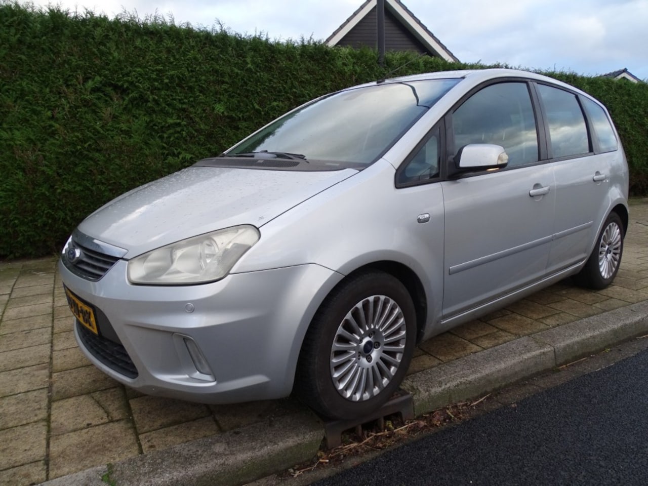 Ford C-Max - 1.8-16V GHIA-Clima-Cruise-Pdc-Lmv-Trkh-Navi - AutoWereld.nl