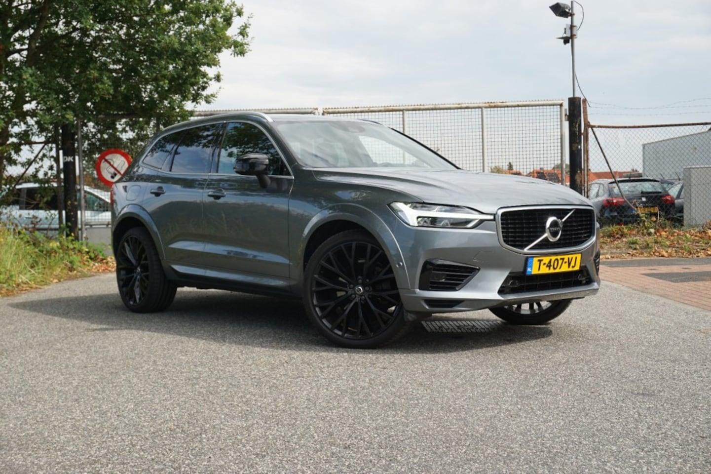 Volvo XC60 - 2.0 T8 R-design Inscription addaptive pano stoelventilatie - AutoWereld.nl