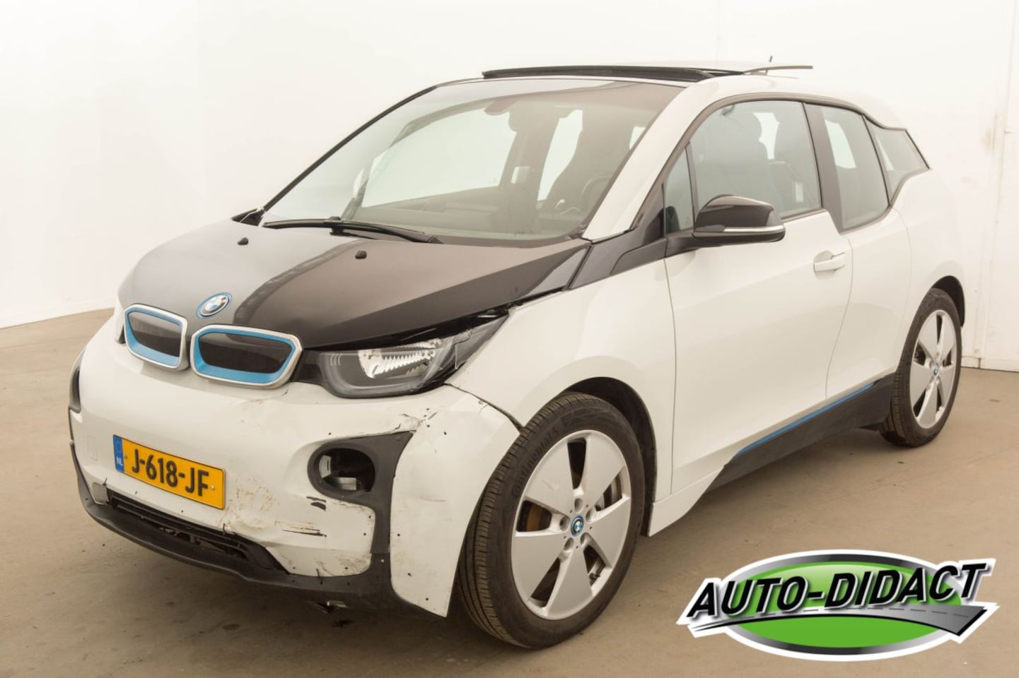 BMW i3 - Basis 94AH 33KWH Pano - AutoWereld.nl