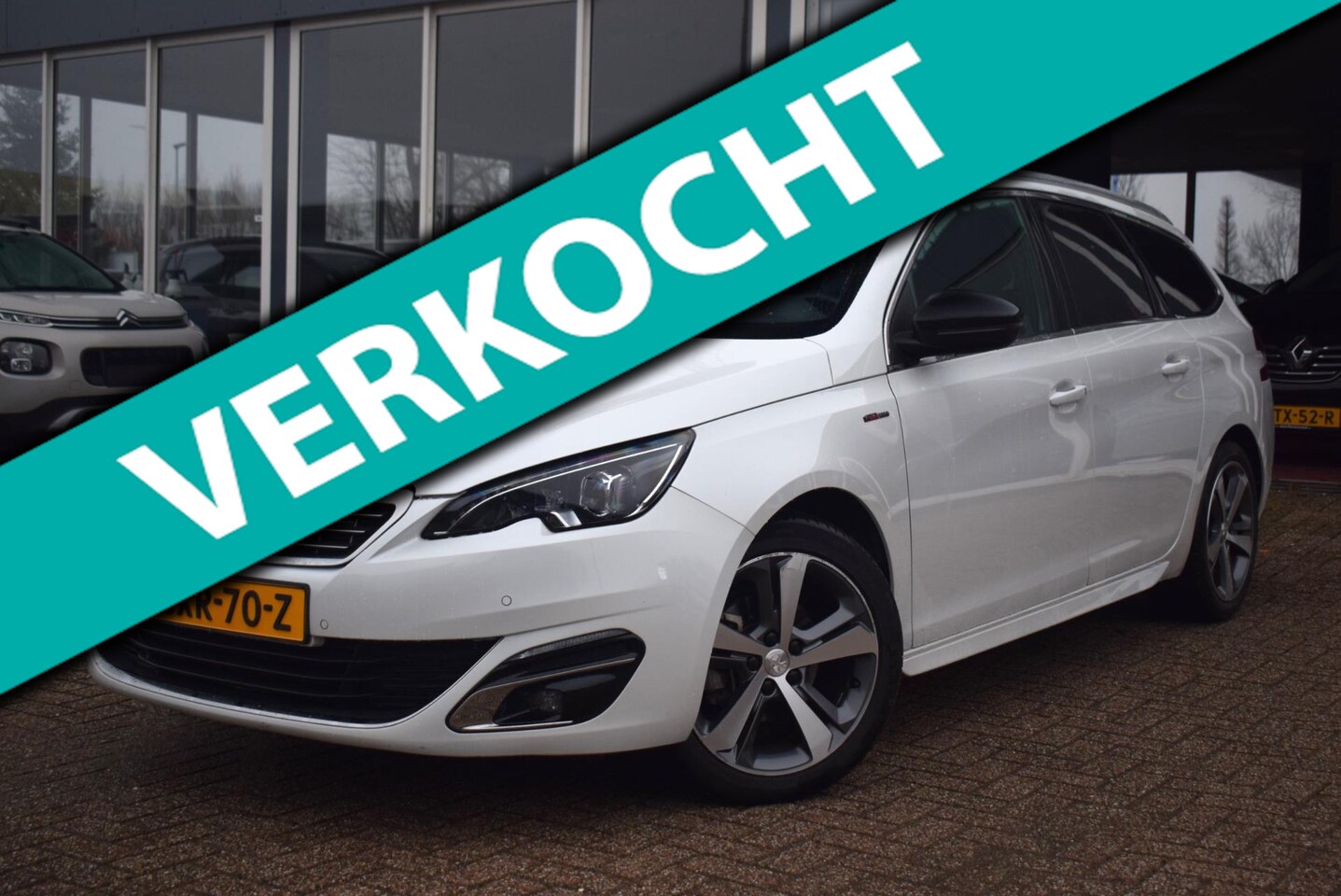 Peugeot 308 SW - 1.2 PureTech Allure | PANORAMADAK | LED VERLICHTING | HALF LEDEREN INTERIEUR | CLIMATE CON - AutoWereld.nl