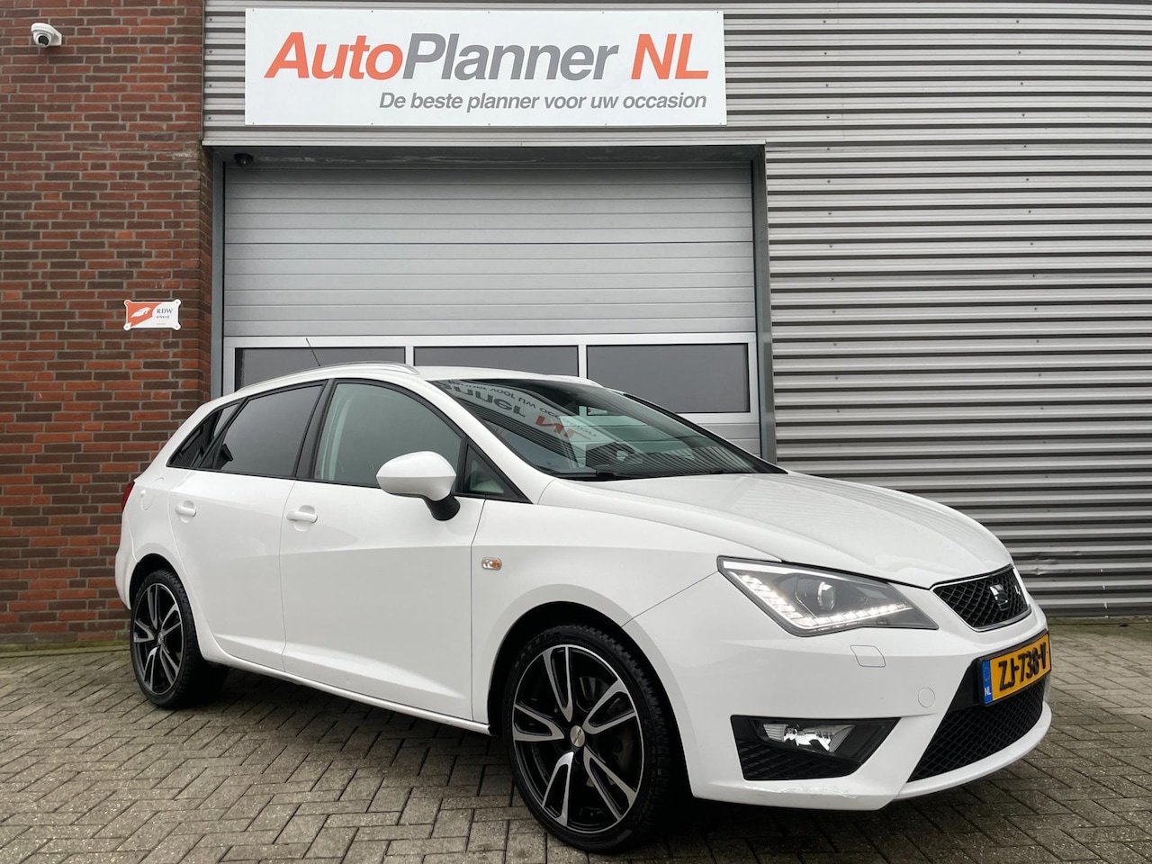 Seat Ibiza ST - 1.4 TSI FR ACT! Clima! Cruise! Navi! PDC! - AutoWereld.nl