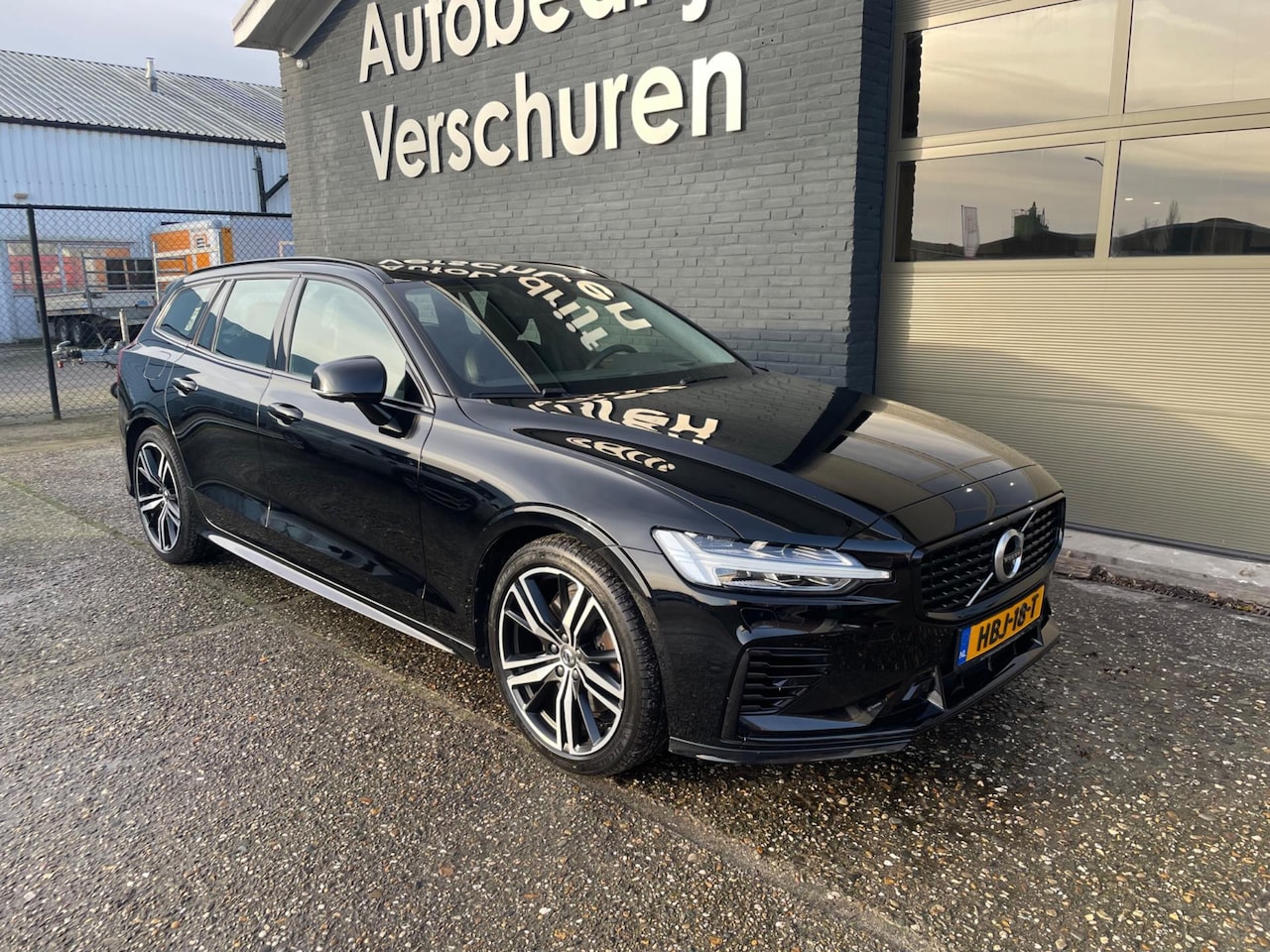 Volvo V60 - 2.0 T8 Recharge AWD R-Design 360 camera stuur en stoelverwarming - AutoWereld.nl