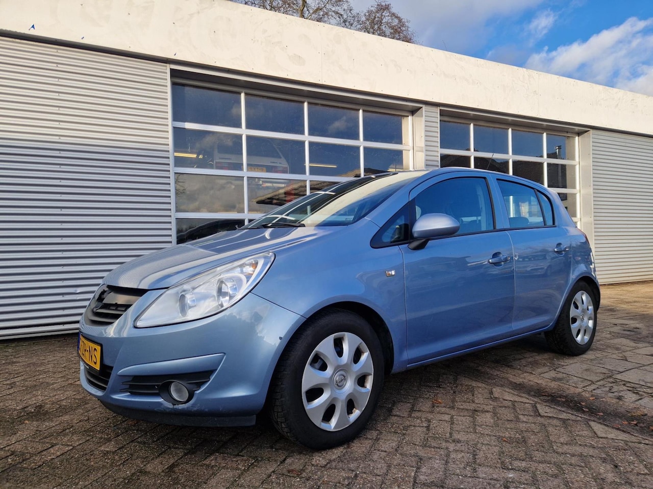 Opel Corsa - 1.2-16V Enjoy 1.2-16V Enjoy - AutoWereld.nl