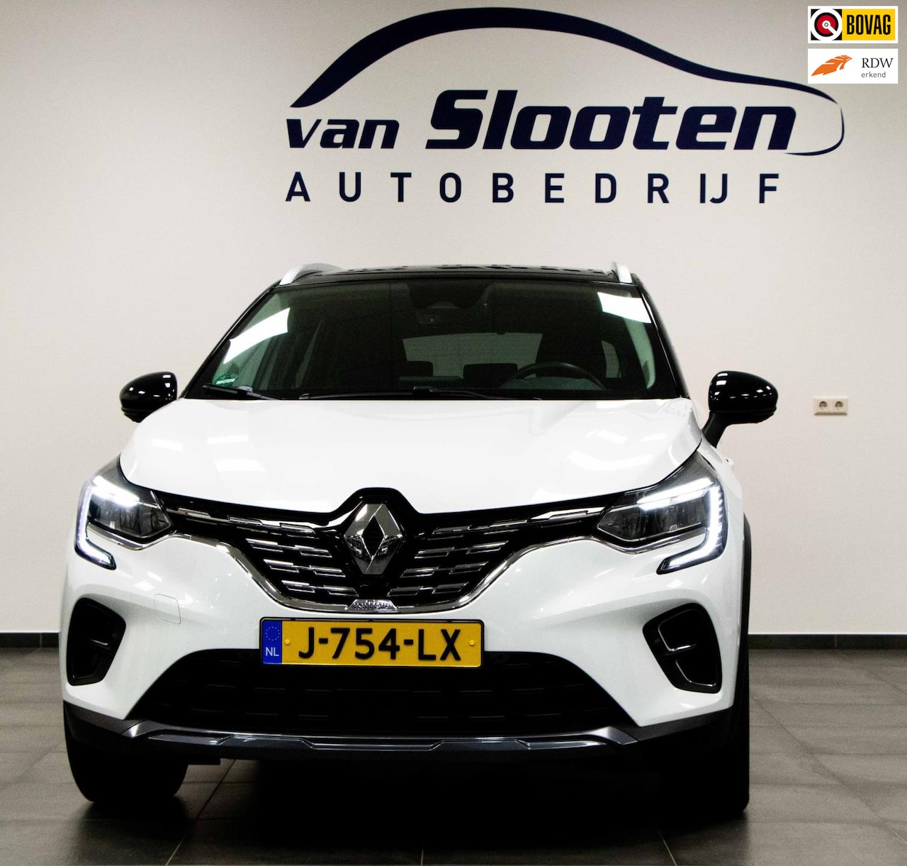 Renault Captur - 1.3 TCe 130 Initiale Paris|Navi| 360 Camera| Trekhaak| Lederen bekleding| Adaptive Cruise| - AutoWereld.nl