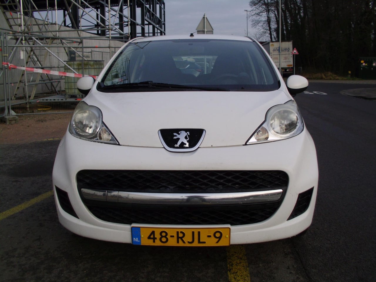 Peugeot 107 - 1.0-12V XS 2011 MET AIRCO - AutoWereld.nl