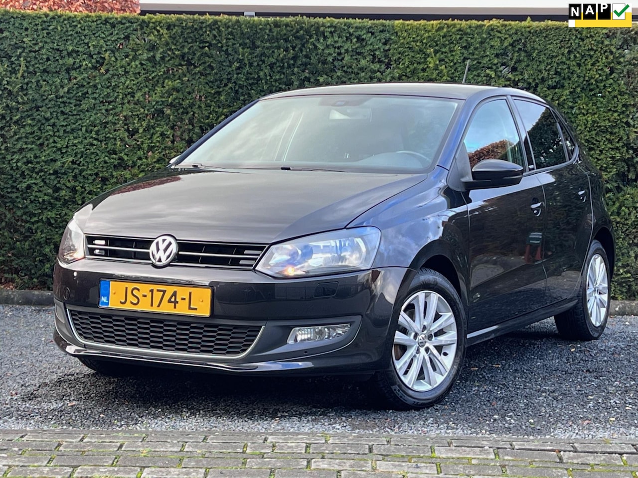 Volkswagen Polo - 1.4-16V Highline AUT | PDC | Stoelverwarming - AutoWereld.nl