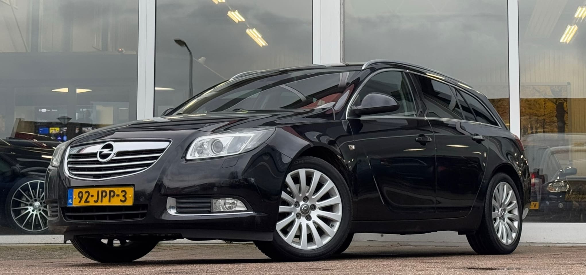 Opel Insignia Sports Tourer - 2.0 T Executive A/T Trekhaak Leer Android Mooi! - AutoWereld.nl