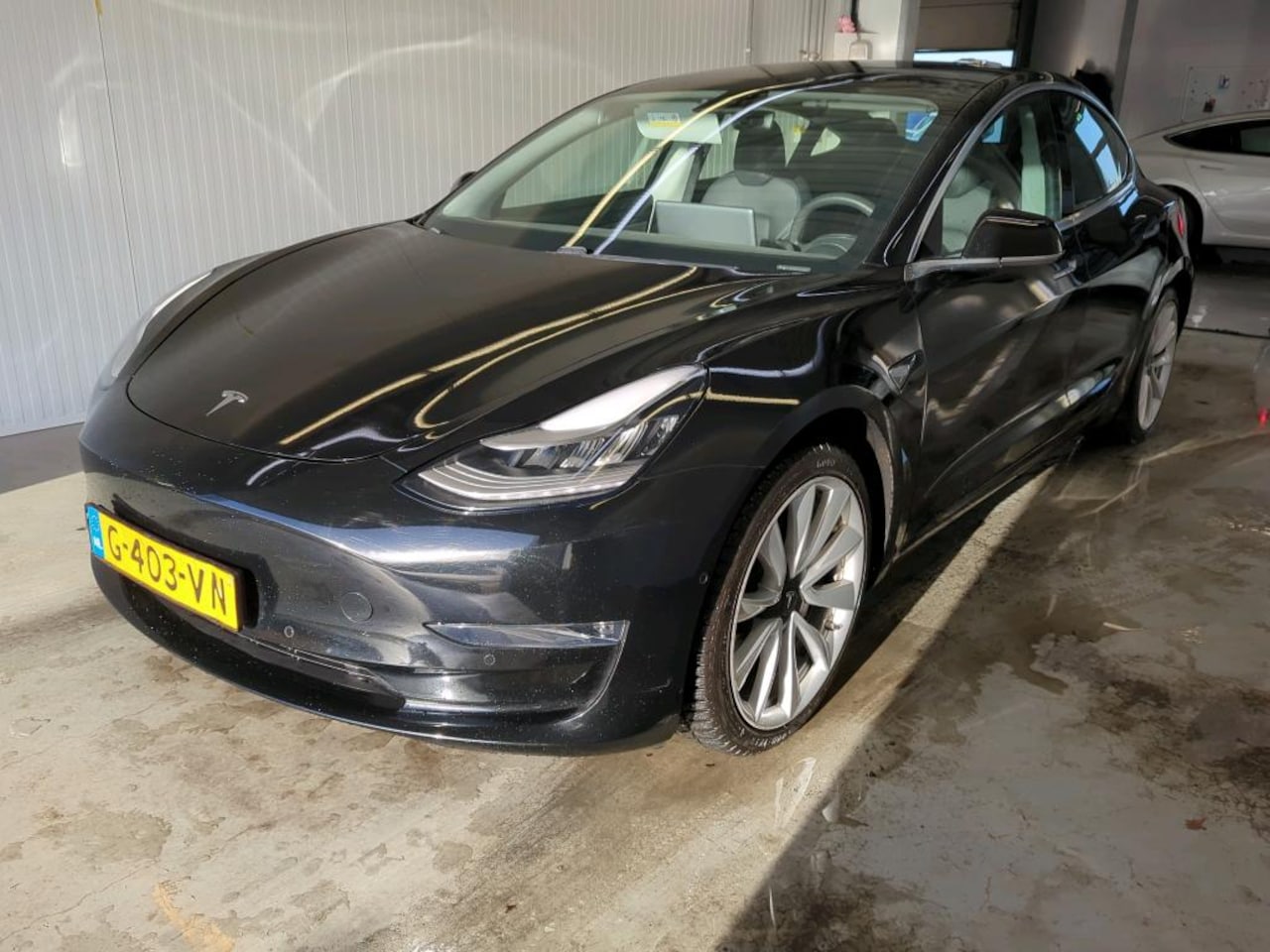 Tesla Model 3 - Long-Range AWD 351pk 75 kWh [ AUTOPILOT+19'' LMV+620KM WLTP+PREMIUM AUDIO ] - AutoWereld.nl