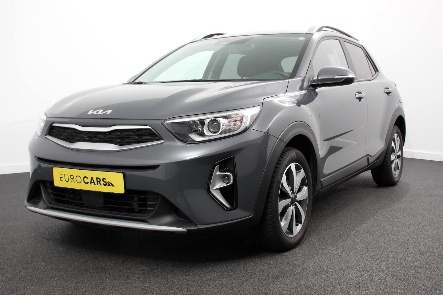 Kia Stonic - 1.0 T-GDi 136pk DCT Prestige | Navigatie | Apple Carplay/Android Auto | Parkeersensor acht - AutoWereld.nl