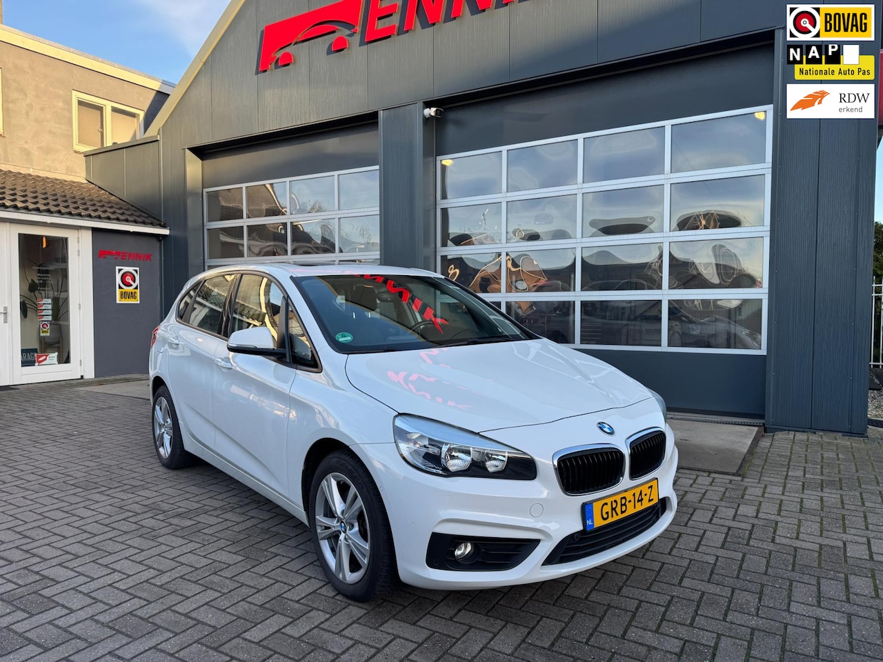 BMW 2-serie Active Tourer - 218i Centennial High Executive / Pano / Camera. - AutoWereld.nl