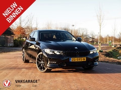 BMW 3-serie - 320i Executive Edition | Apple Carplay | Black Optic | 19-Inch | NL-Auto |