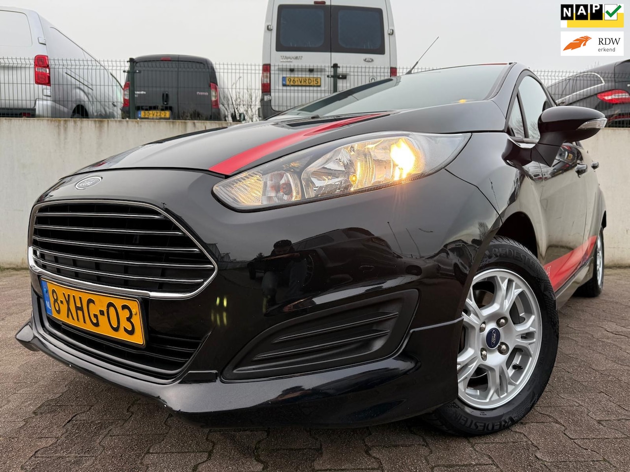 Ford Fiesta - 1.0 EcoBoost Hot Hatch/NAVI/AIRCO/CRUISE/101 PK/NIEUWE APK AFLEVERING/ - AutoWereld.nl