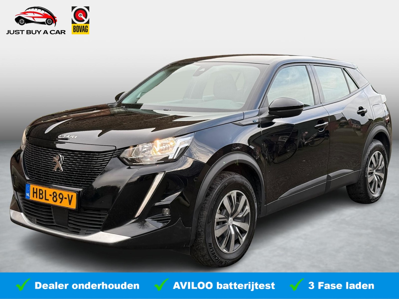 Peugeot e-2008 - EV Active 50 kWh / Apple Carplay & Android Auto / Navigatie / Camera / Stoelverwarming - AutoWereld.nl