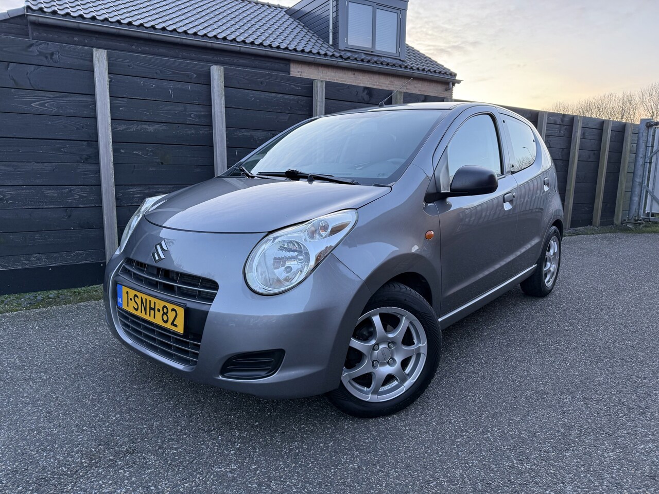 Suzuki Alto - 1.0 Comfort EASSS 1.0 Comfort EASSS - AutoWereld.nl