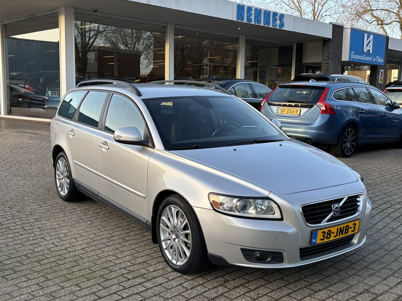 Volvo V50 - 1.8 Sport Dealer onderhouden - AutoWereld.nl