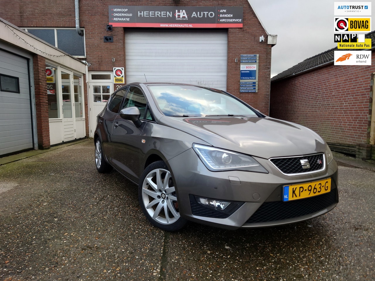 Seat Ibiza - 1.0 EcoTSI FR Connect 1.0 EcoTSI FR Connect, 1e Eigenaar, Dealer onderhouden, FR - AutoWereld.nl