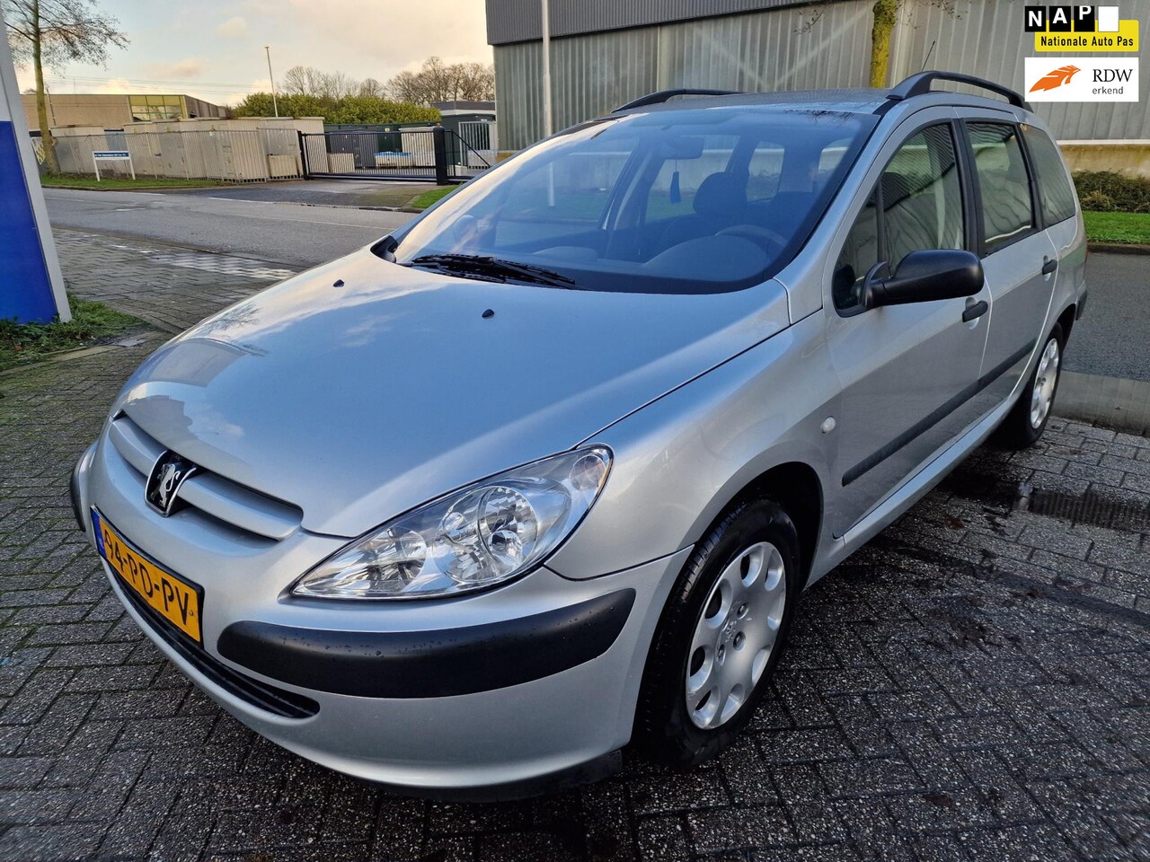 Peugeot 307 Break - 1.4-16V XR 1.4-16V XR, Apk, Nap, Goed rijdend, Inruil mogelijk. - AutoWereld.nl