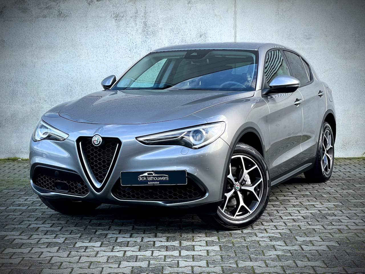 Alfa Romeo Stelvio - 2.0 T AWD Super Business Edition / 280 PK / CARPLAY+ANDROID - AutoWereld.nl