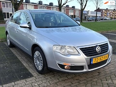 Volkswagen Passat - 2.0 FSI Comfortline Business