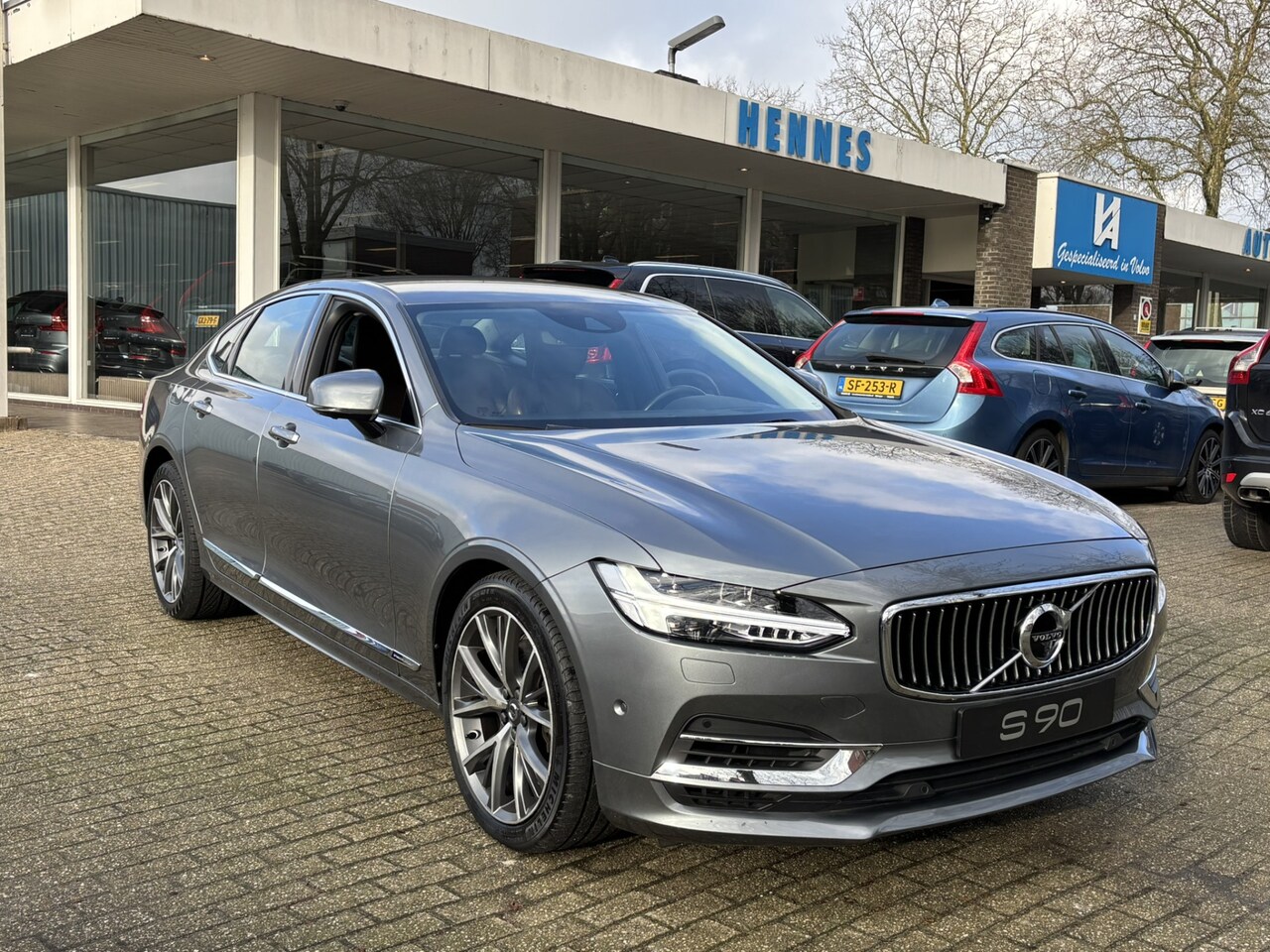 Volvo S90 - T8 AWD Inscription Head-Up Luchtvering Stoelventilatie 360 - AutoWereld.nl