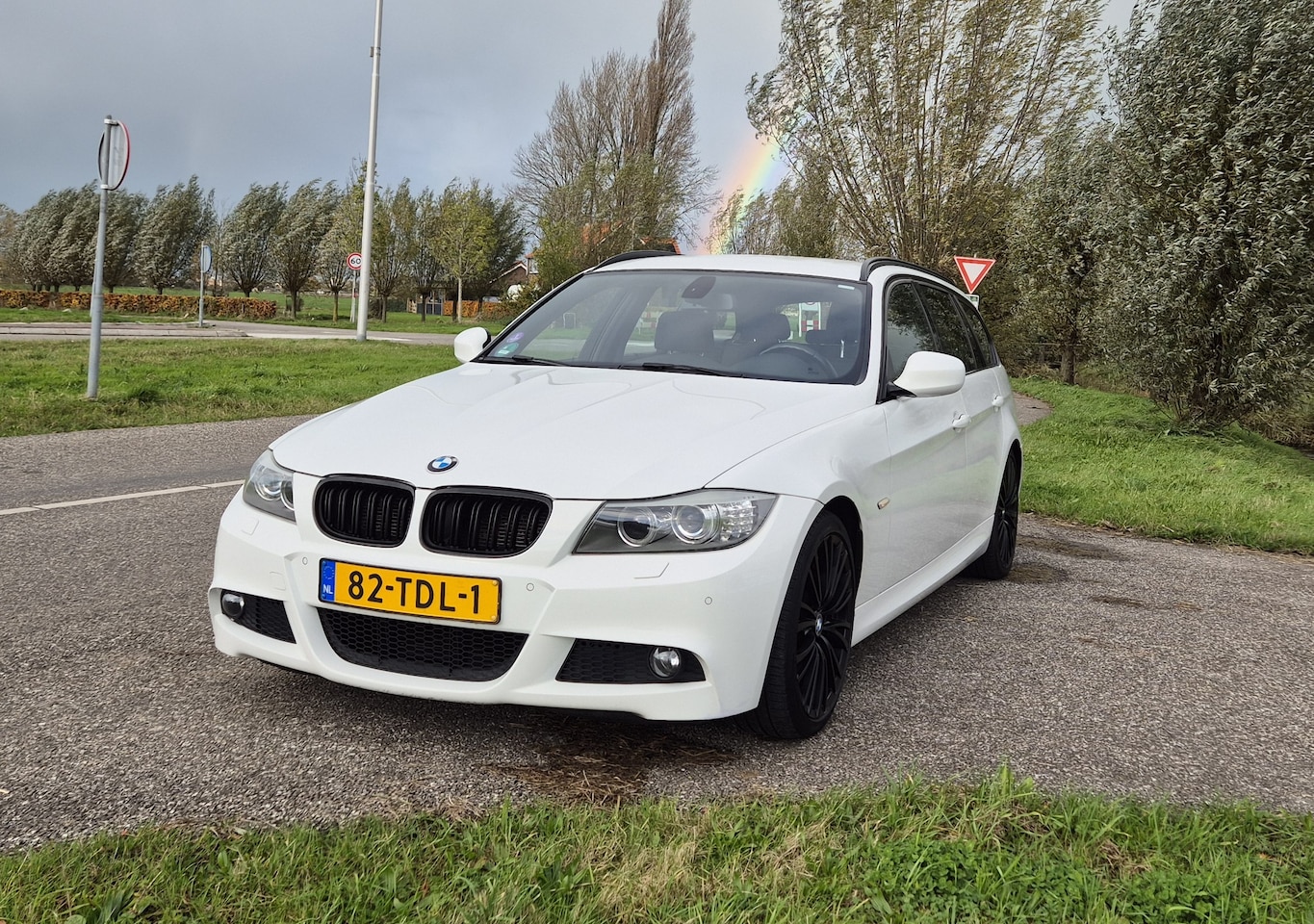 BMW 3-serie Touring - 318i Corporate Lease Business Line M Sport - AutoWereld.nl