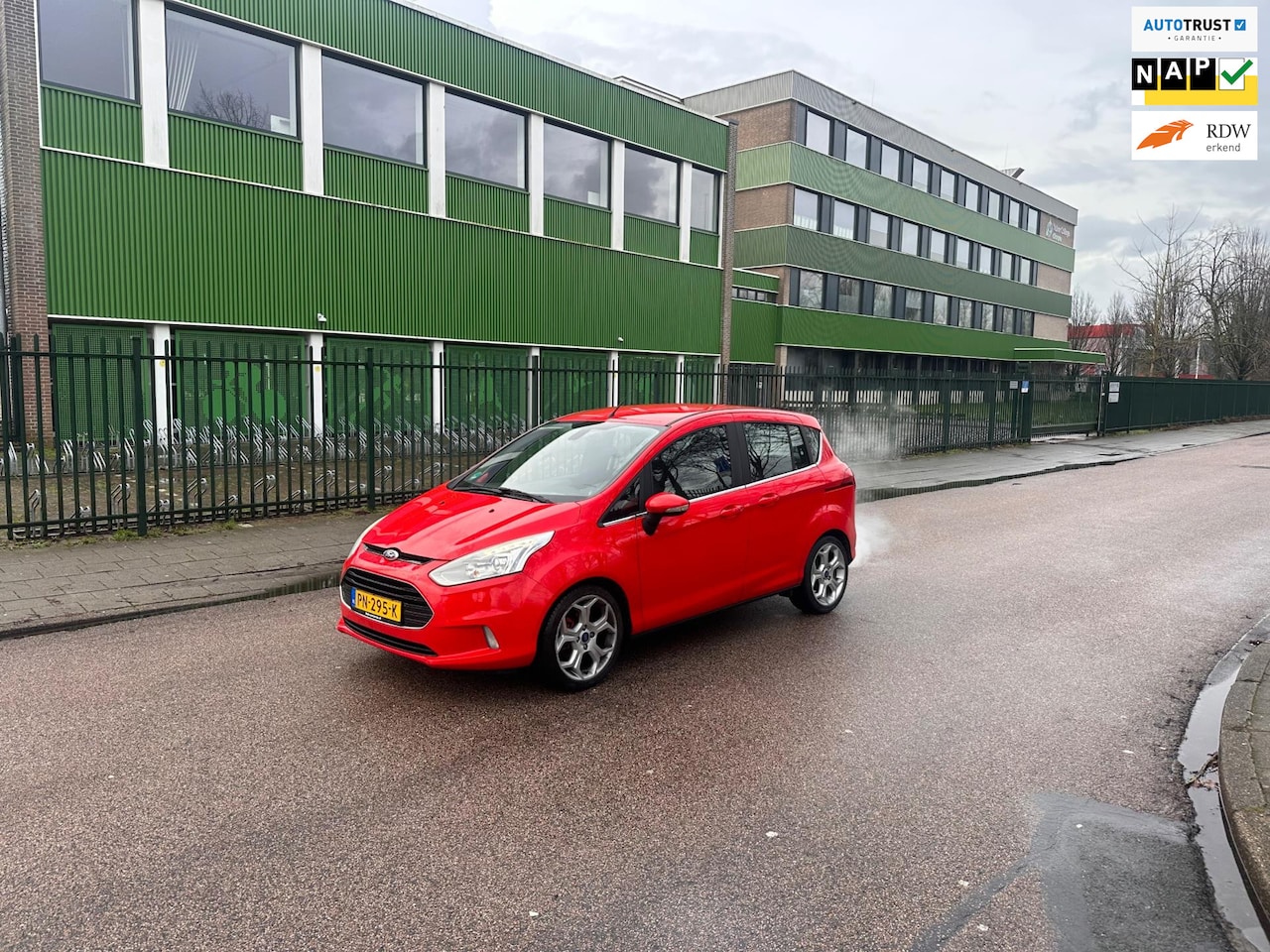 Ford B-Max - 1.0 EcoBoost Titanium Koppaking Lekt.Koppaking Lek - AutoWereld.nl