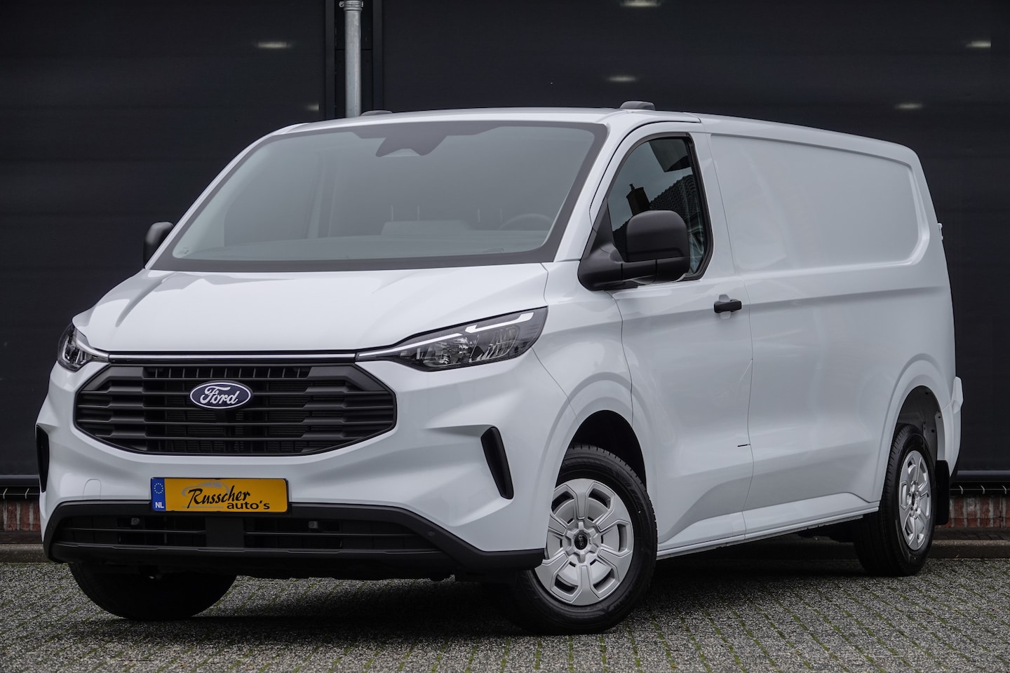 Ford Transit Custom - L2H1 2.0Tdci 150Pk | Trend 320 | Achteruitrijcamera | Frozen White - AutoWereld.nl