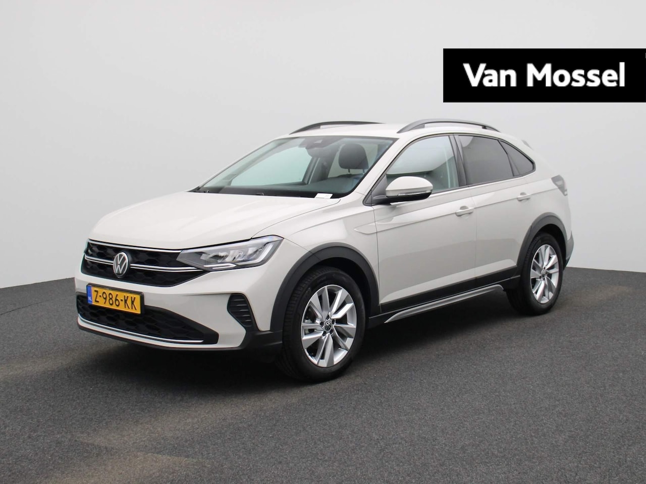 Volkswagen Taigo - 1.0 TSI Life Edition | Apple carplay | Camera | Cruise Control | 17 Inch Velgen | Airco | - AutoWereld.nl