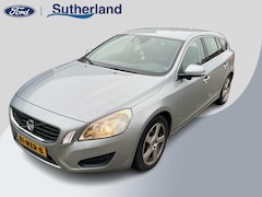 Volvo V60 - 2.0T Momentum 202pk Automaat | Full Leder | Trekhaak | Navigatie | Climate control