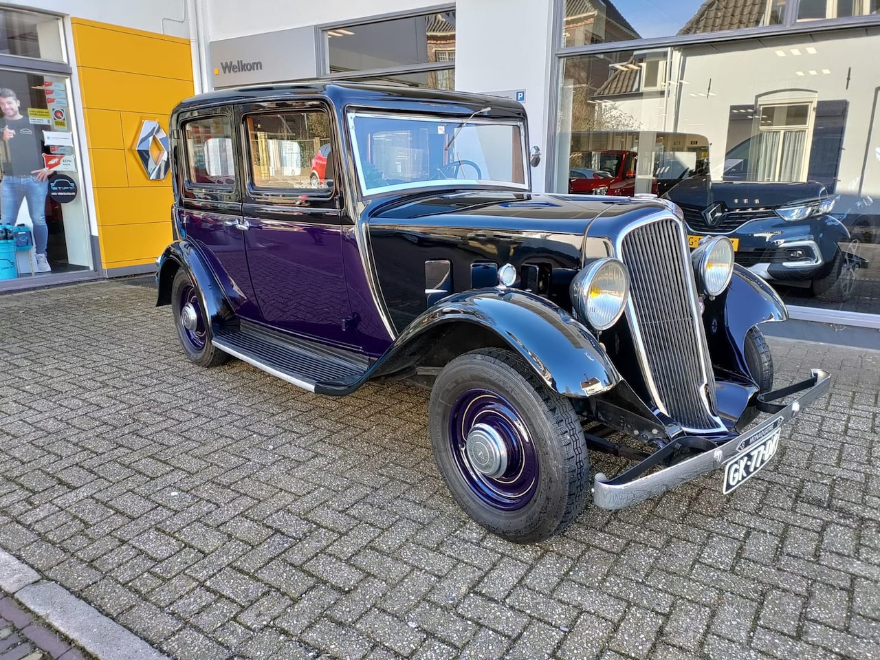 Renault 8 - Monaquatre Type YN 2 8cv 4cil Grand Luxe - AutoWereld.nl