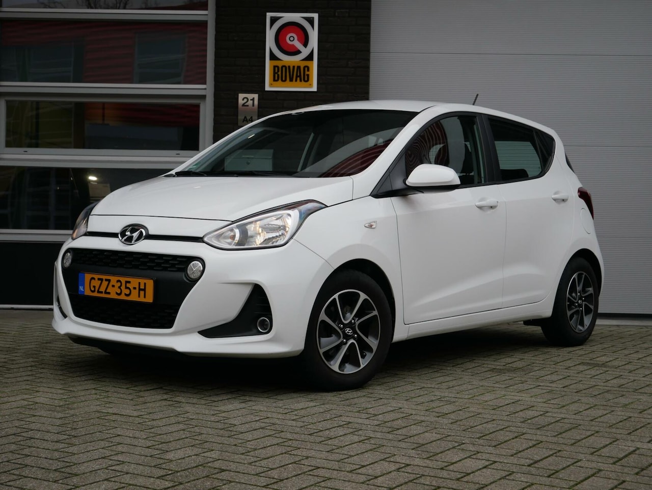 Hyundai i10 - 1.2i Bluetooth| Stuur + Stoel Verwarming - AutoWereld.nl