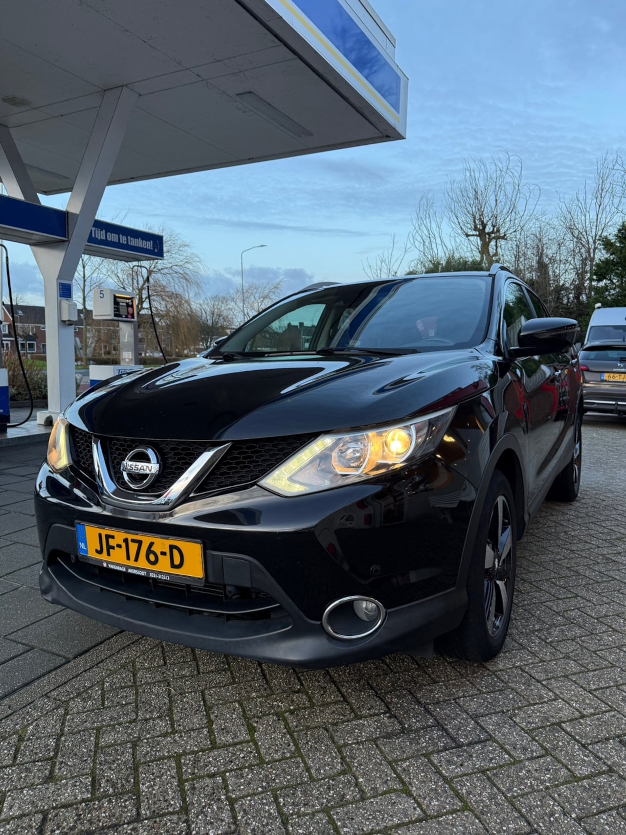 Nissan Qashqai - 1.2 Connect Edition / Navi / Parkeersensoren / Camera / Bluetooth / Airco - AutoWereld.nl