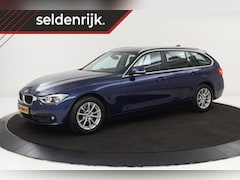 BMW 3-serie Touring - 318i High Executive | Leder | Sportstoelen | Stoelverwarming | Full LED | Navigatie | PDC