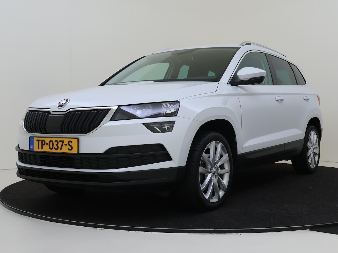 Skoda Karoq - 1.0 TSI Clever Edition | Stoelverwarming | Navigatie | Climate control | Draadloze telefoo - AutoWereld.nl