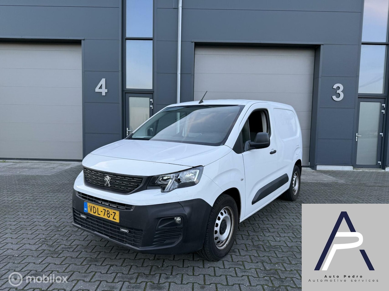 Peugeot Partner - bestel 1.6 BlueHDI Pro 3-zits 2019 - AutoWereld.nl