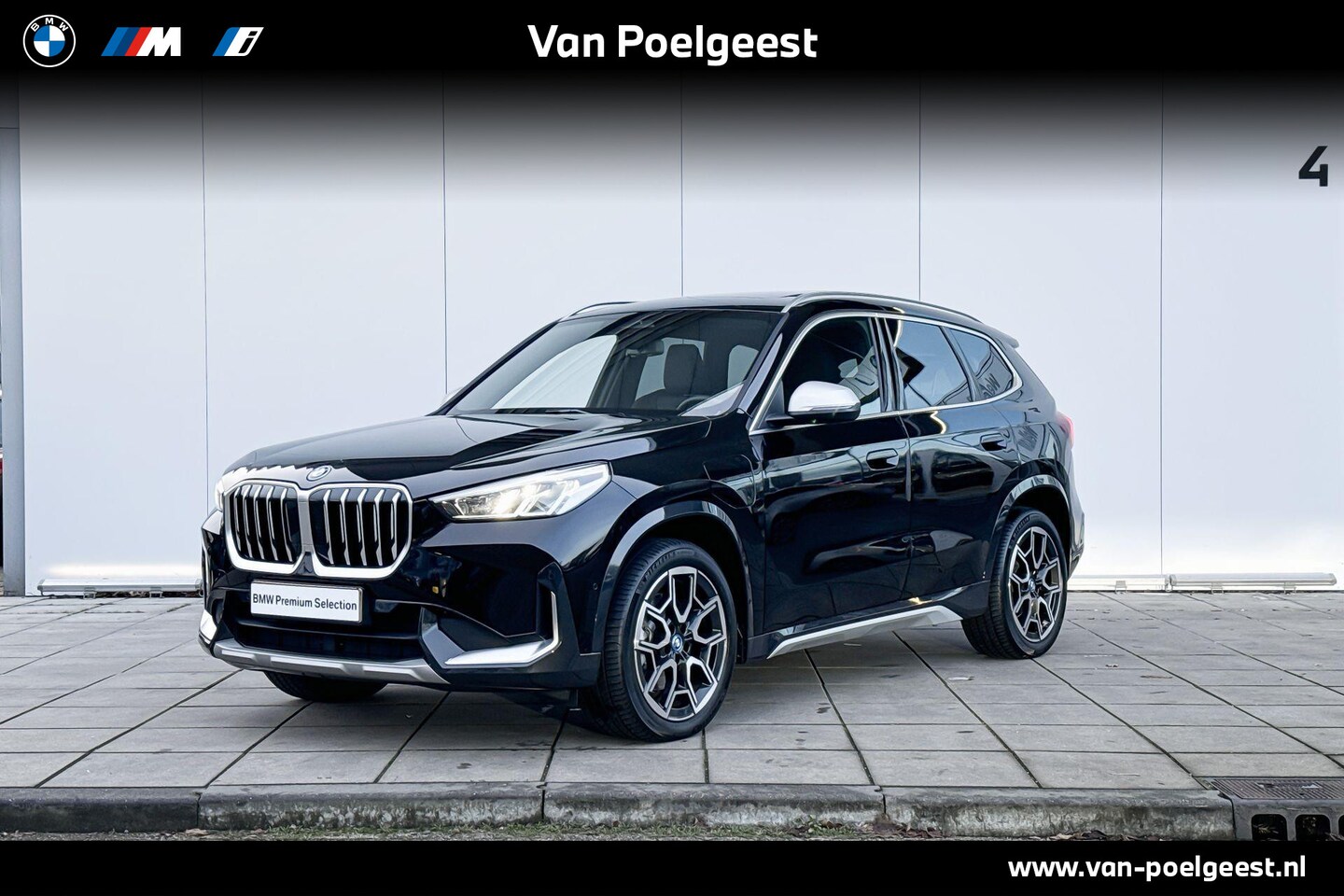 BMW X1 - xDrive25e X-Line / Glazen Schuifdak / Getinte Ramen Achter / Harman Kardon / 19 Inch - AutoWereld.nl