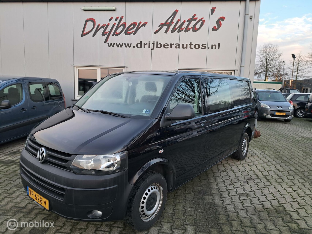 Volkswagen Transporter - 2.0 TDI L2H1 DC Trendline 2.0 TDI L2H1 DC Trendline - AutoWereld.nl