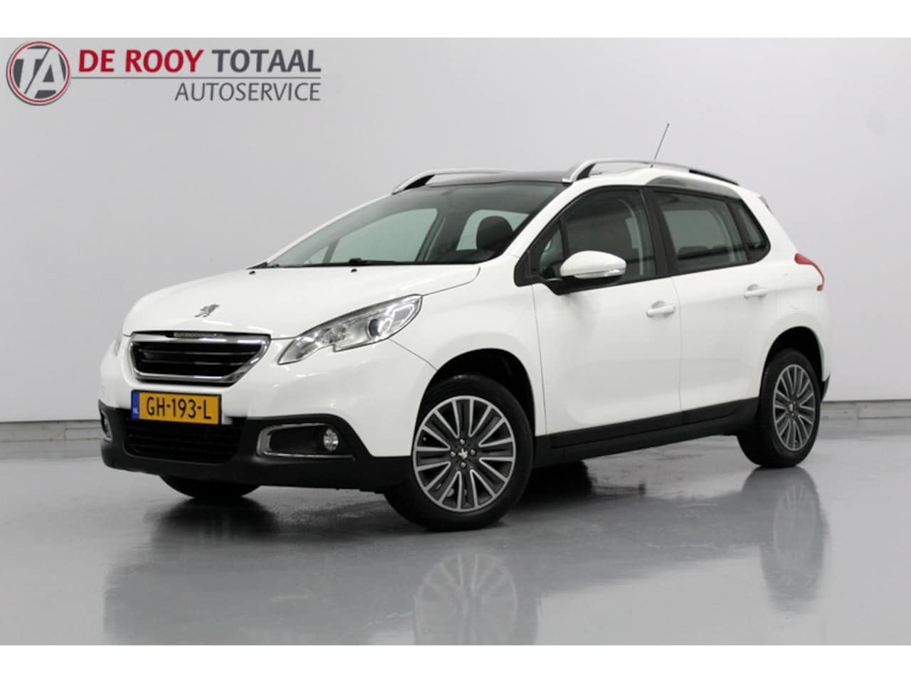 Peugeot 2008 - 1.2 PureTech Active 1.2 PureTech Active 82PK, "AUTOMAAT" | PANORAMADAK | NAVIGATIE | CRUISE CONTROLE | AIRCO - AutoWereld.nl