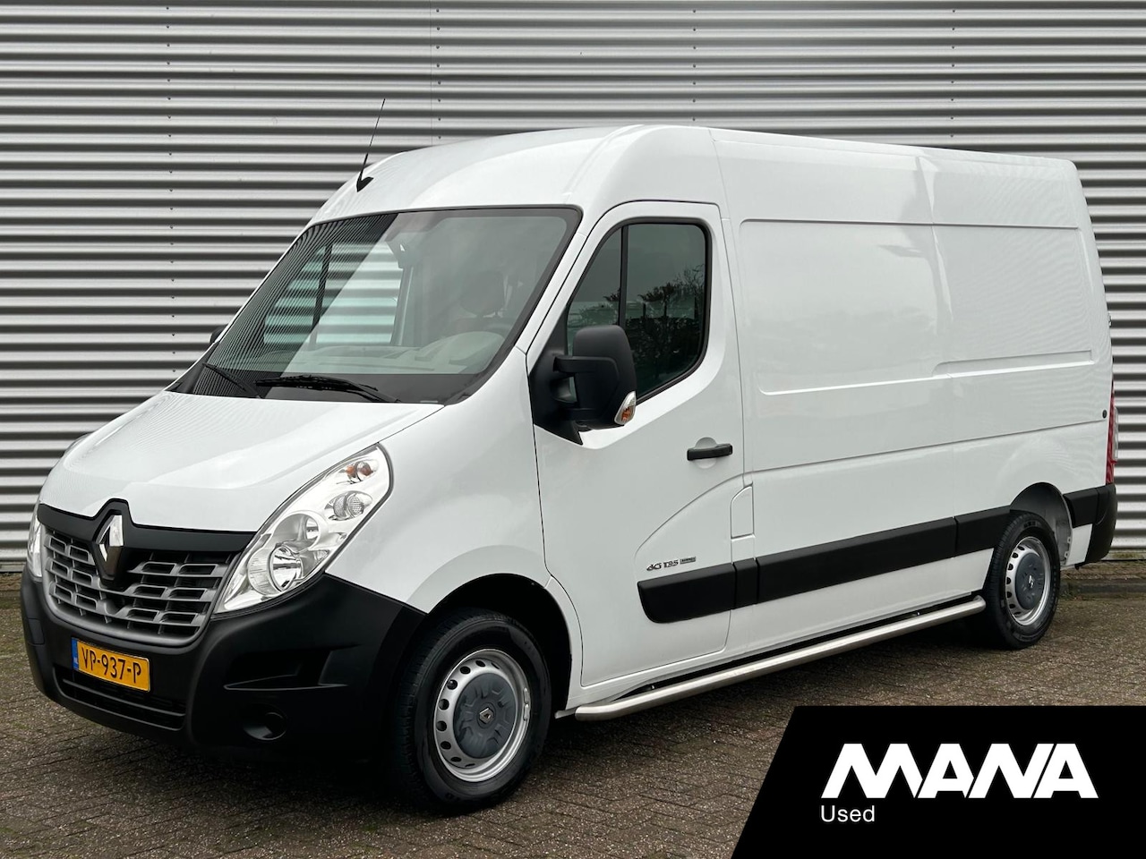 Renault Master - T35 2.3dCi 136PK L2H2 Airco Navigatie Trekhaak Cruise control - AutoWereld.nl