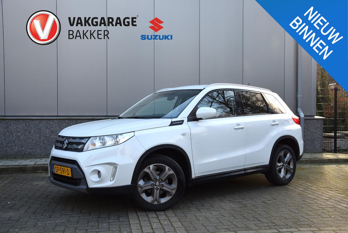 Suzuki Vitara - 1.6 Exclusive | Extreem lage km-stand! | Apple carplay/android | Cruise control | - AutoWereld.nl