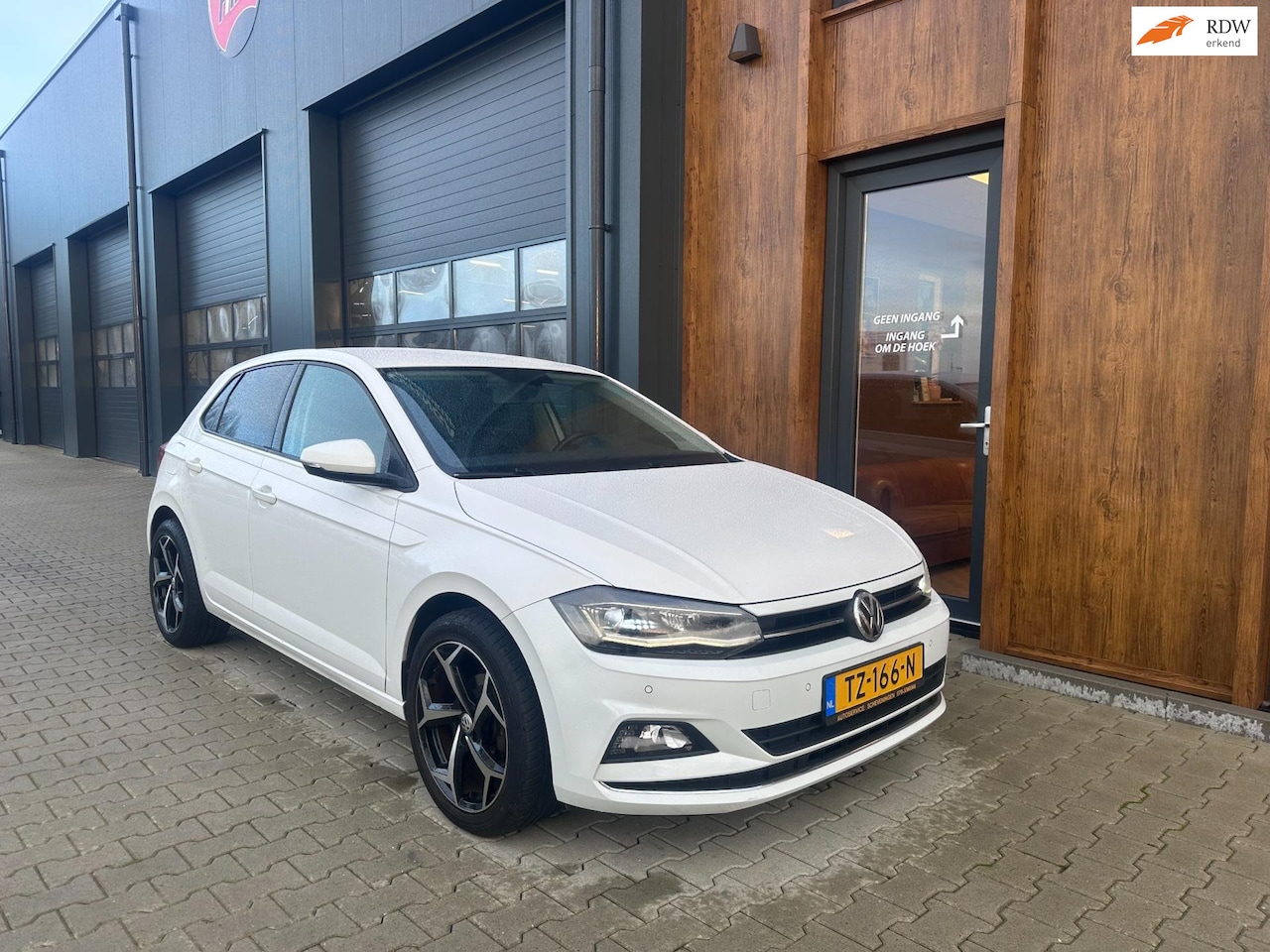 Volkswagen Polo - 1.0 TSI Highline full option; dsg, camera, clima, led - AutoWereld.nl