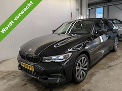 BMW 3-serie - 320e Business Edition Plus Lederen Sportstoelen