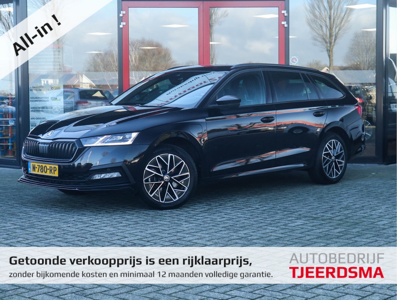 Skoda Octavia Combi - 1.4 TSI iV PHEV Sportline Business Navi/Clima/Adapt.Cruise/Camera/All-Season - AutoWereld.nl