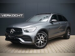 Mercedes-Benz GLC-klasse - 300e 4MATIC Business Solution AMG | Panoramadak | Burmester | Luchtvering | Stoelverwarmin