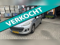 Peugeot 207 SW - 1.4 VTi Access 2 maanden garantie nieuwe apk aflevering beurt compleet gereinigd en gepoet